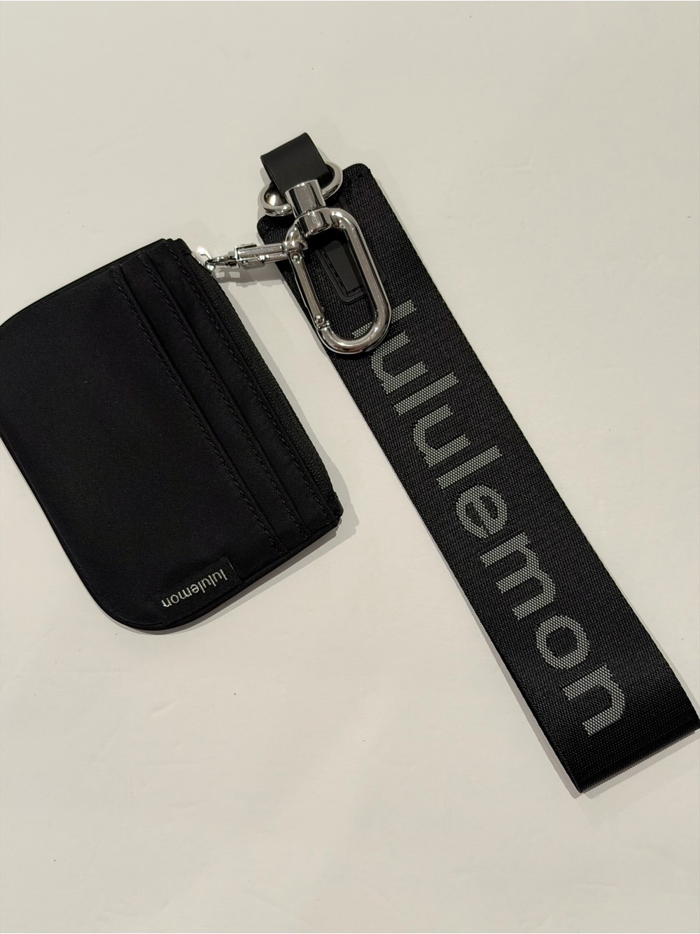 lululemon athletica set - clippable Card Holder and never lost key chain - Picture 3 of 6
